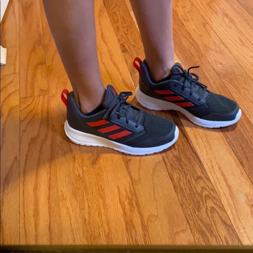 NWOT Adidas Kids Altarun Running Shoes - Picture 12 of 13